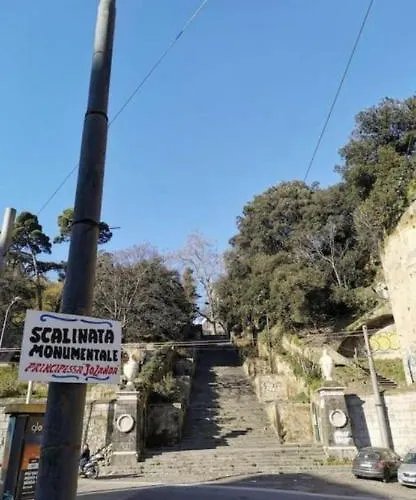 - Parva Domus * נאפולי